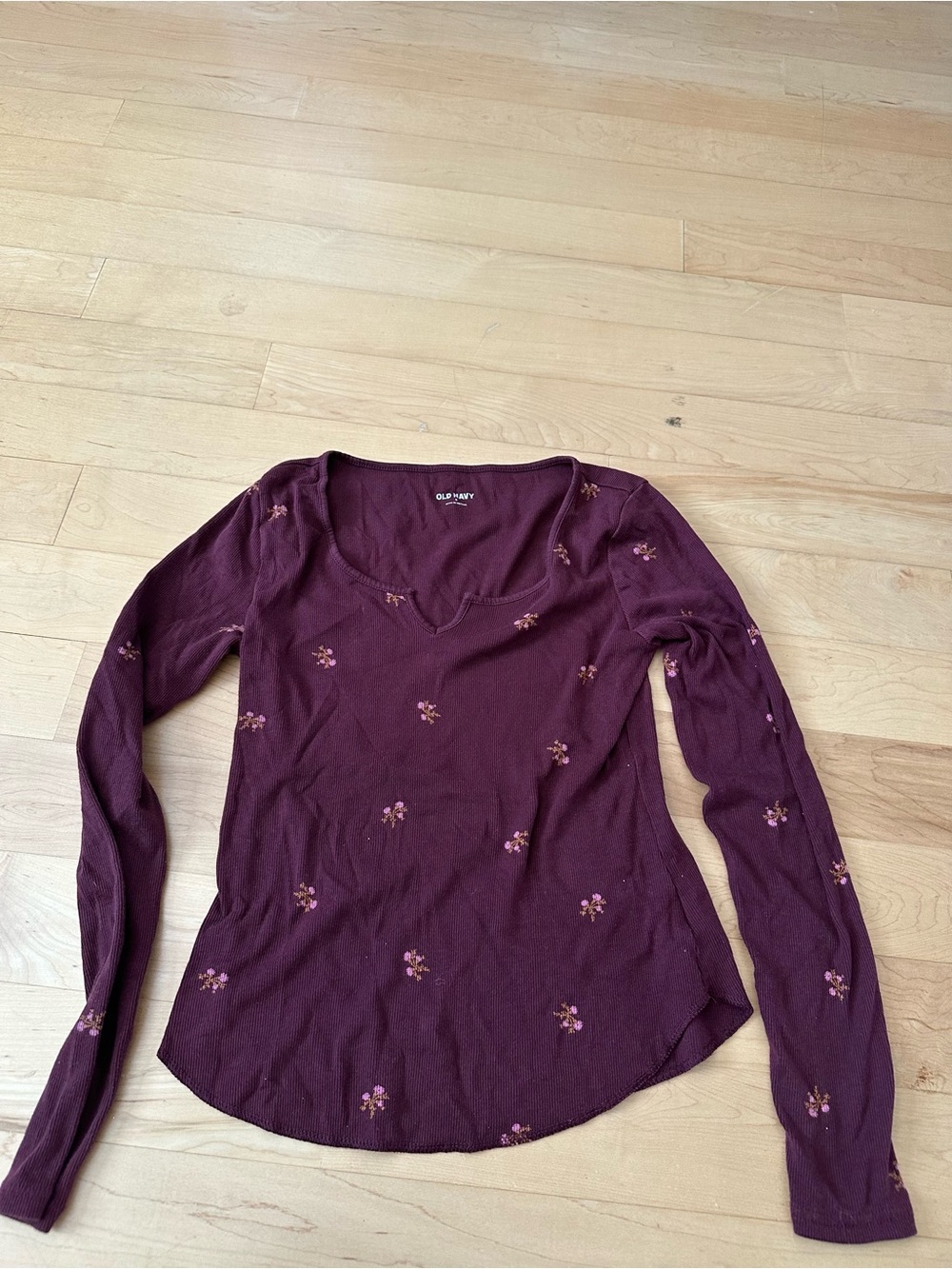 Old Navy Plum Long-Sleeve Floral Detail Scoop Neck Tee